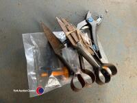 Box of sheep equipment - 2