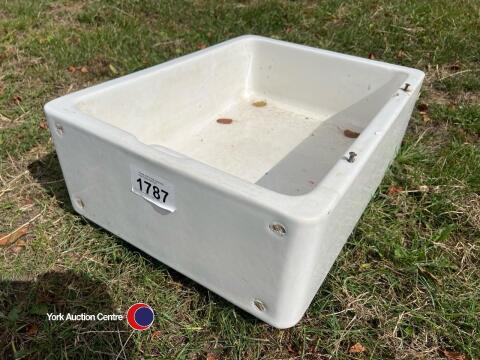 Belfast sink, 600mm x 450 x 200, gc