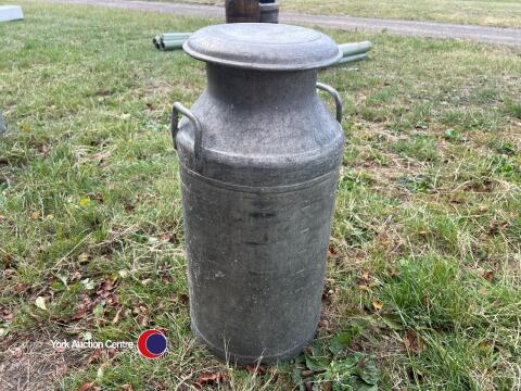 Milk churn