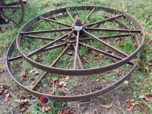 2 x vintage cast iron wagon wheels H 121 cm W 6cm
