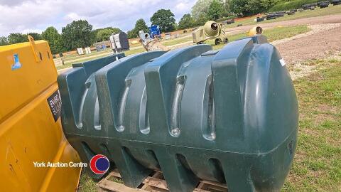 1800L plastic fuel tank