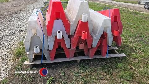 12 x large plastic road/yard barriers