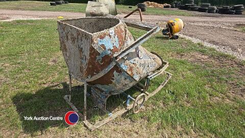 Concrete skip