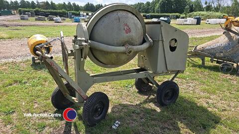 Cement mixer