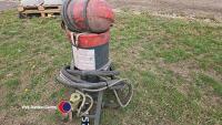 Grit blasting pot and helmet and hoses - 3