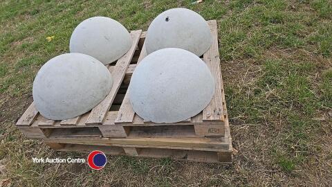 Concrete round bollards, new