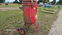 2010 Stanley PD5500 shot blasting pot - 2