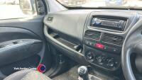 2015 Vauxhall Combo Van 1.3 diesel covered 145033 miles, slight problem with diesel running back, got to spin it over for a while until fuel gets up but drives, MOT expired 24.3.25 - 3 former keepers HPi clear - V5 in office - 11