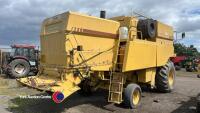 New Holland TX34 combine harvester c/w 15ft cut, 3900hrs. L27 VAG straight from farm - 4
