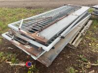 5 x galvanised 2.9m wide pig gates - 2