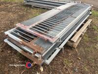5 x galvanised 2.9m wide pig gates - 2