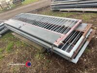 5 x galvanised 2.9m wide pig gates - 3
