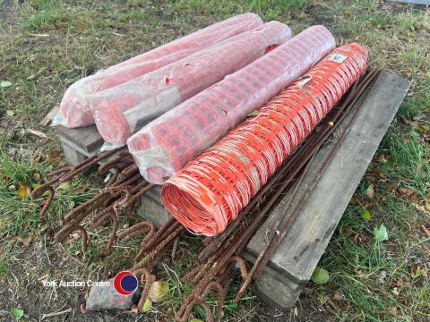 Building plastic fencing and posts