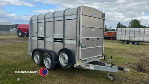 Ifor Williams TA5G-10 livestock trailer with partition, excellent condition