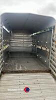 Ifor Williams cattle trailer, 12 x 6 with gate divider, brakes need attention - 4