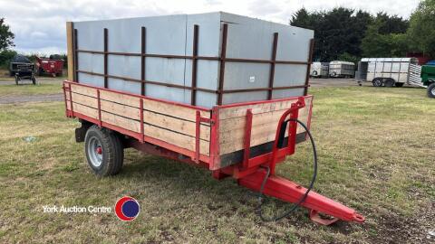 Horse muck trailer