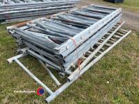10x Locking feed barriers - 4