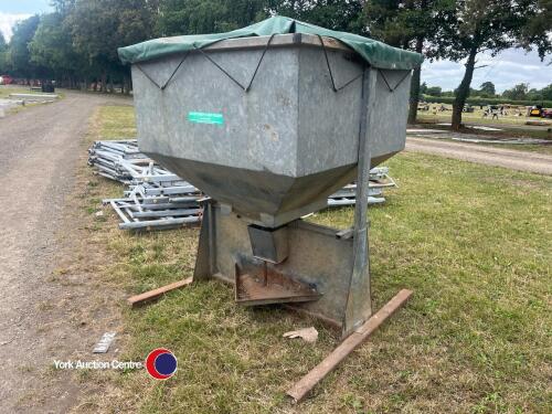 Peter allen pig feeder