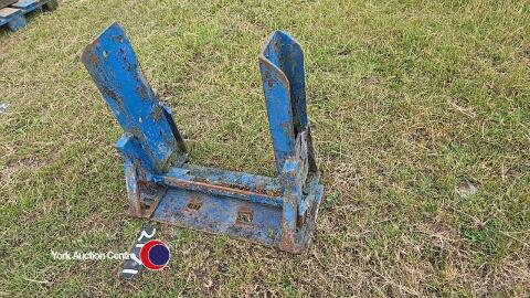 Ford tractor weight carrier