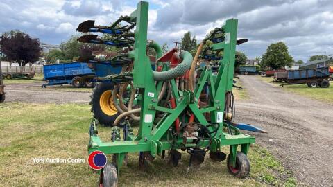 Greentrac slurry injector, hydraulic folding