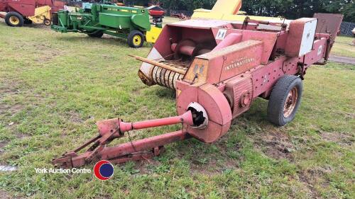 International B47 baler, gwo
