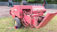 New Holland 376 baler, pto in office - 4