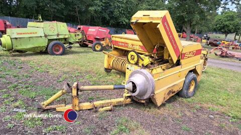 New Holland 940 conventional baler