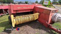 New Holland 387 conventional square baler - 2