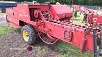 New Holland 387 conventional square baler - 4