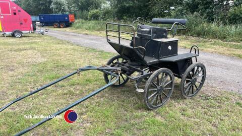 4 wheel Marathon horse cart, suitable for single or pairs
