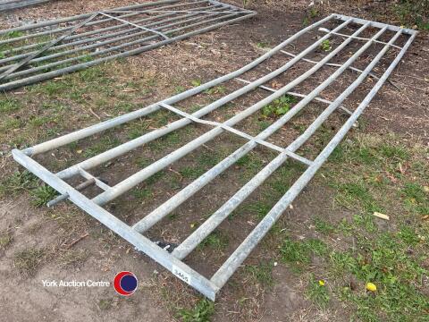 15ft galvanised stock gate (slight damage)