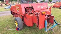 New Holland 575 square baler, pto in office - 4