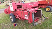 International 440 P/O baler, gwo, manual in office - 4