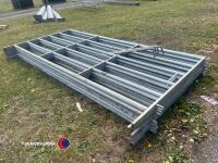 5 x cattle hurdles with pins - 3