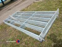 5 x cattle hurdles with pins - 4