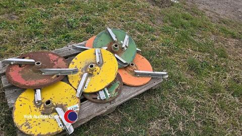 7 assorted fertiliser spinner discs