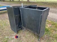 2 x pig feeders - 3
