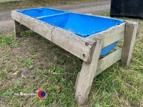 Feed trough