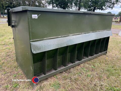 Outdoor pig feeder, 200 spaces