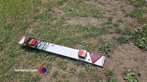 Electrical trailer tow board