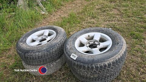 4 x vehicle alloy wheels