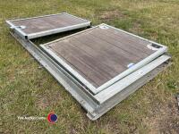 IAE Stable door with external frame, - 2