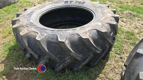 Agrimax 580/70R38 good tread, needs repair