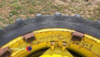 Pair of 13.6 R38 J/D wheels - 3