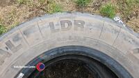 2 x Continental 9.5 x 7.5 tyres - 3