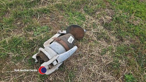 Slurry tank attachment