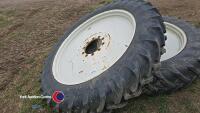 Pair of row crop wheels 13.6 R48 80% good, no punctures - 2
