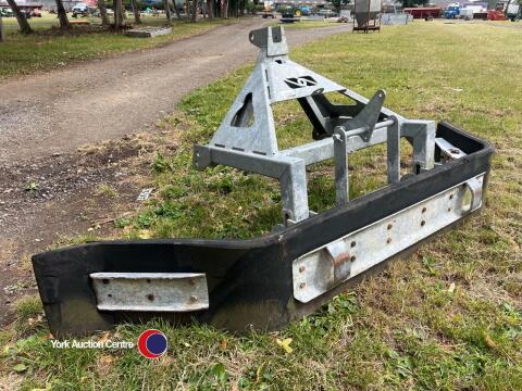 Galvanised 3 point linkage muck scraper