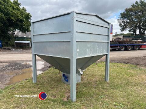 Feed bin
