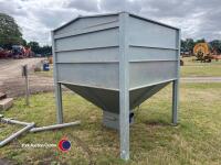 Feed bin - 3
